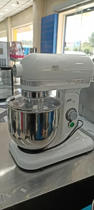 عجانة متاحه 7 لتر تصلح للكريمه وللحلوي وللجبن ومضرب للبيض للسعر تواصل معنا  contact us for price