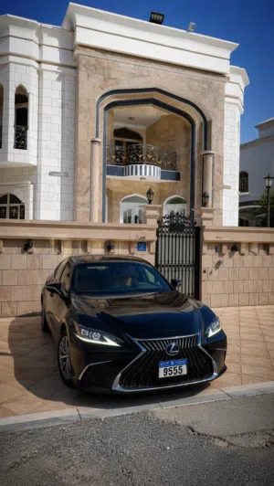 Used Lexus ES in Muscat