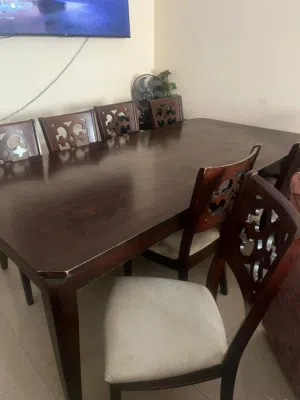 طاولة سفرة معها 8كراسي