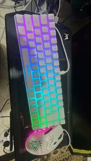 كيبورد وماوس قيمنق للبيع