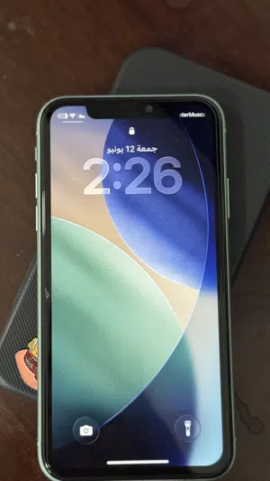iPhone 11 للبيع نظيف