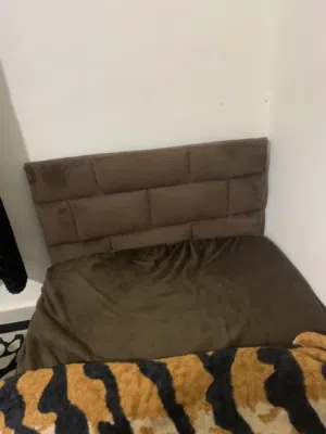 خزانه ملابس وتخت مفرد عدد 2