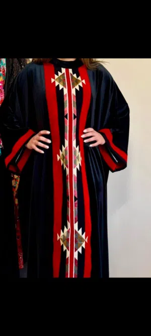 يتوفر لدينا عباية المذيعة الأردنية علا الفارس  لرمضان سهرات الافطار  والسحور (*وحنةعروس*)