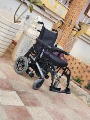 كرسي معاقين كهربائي