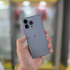 آيفون 13 برو – 256GB – بطارية 94% – مع شاحن – ضمان شهرين
