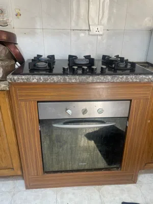 غاز بلد ان وفرن بلد ان وخزانه المنيوم خشابي انيق مرتب البيع لكامل الاغراض الرجاء عدم الاحراج