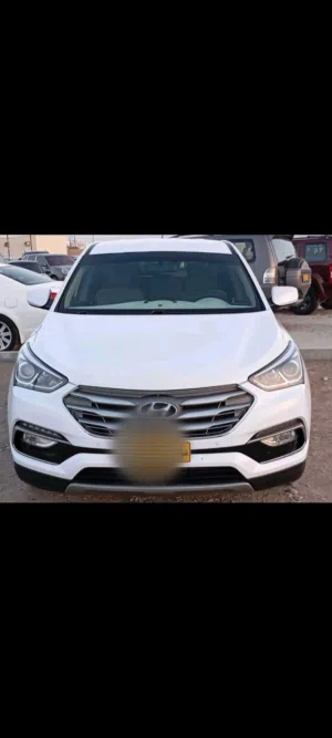 Used Hyundai Santa Fe in Muscat