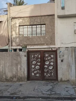 دار للبيع في منطقة الحرية