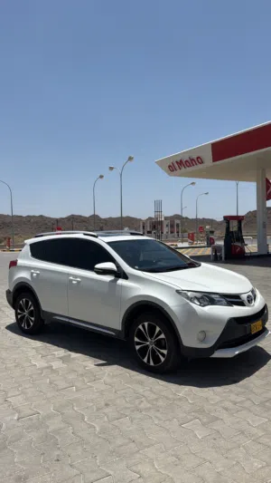 Used Toyota RAV 4 in Al Dakhiliya