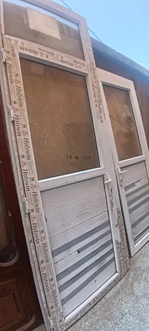 ابواب بي في سي للبيع