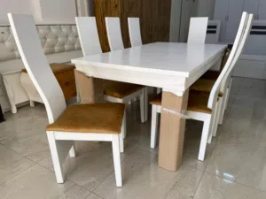 طاولة سفرة مجددة دهان وتنجيد جديد