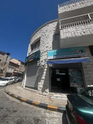 محل تجاري للايجار بخلو بسيط( مني ماركت)