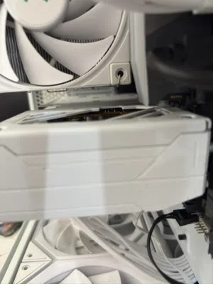 Selling my Sapphire PURE AMD Radeon RX 9060 XT 16GB (very lightly used-Boxed) (price negotiable)