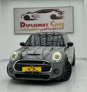 ميني كوبر S 2020 نظيفة وجاهزة للاستخدام