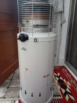 صوبه غاز حجم كبير وكاله  معها البربيش  والساعه