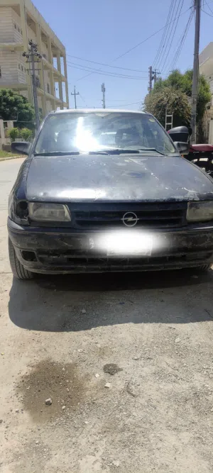 opel astra sedan