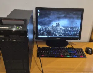 Complete PC setup (vga cable) lenovo pc / core i5 / 4gb ram /466 gb