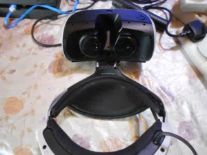 للبيع: نظارة PS VR2 (بلايستيشن 5)   حالة ممتازة جدًا وشغالة 100% النضارة نضيفة جدًا ومفيهاش مشاك