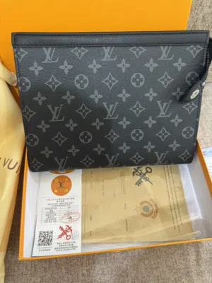 جنطه LV جديده مع علبتها