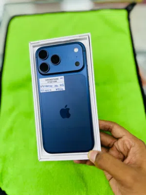 iPhone 17 pro max -256 GB - Fabulous phone - 100% BH - warranty 02/2027