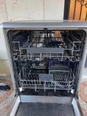 أثاث بسعر طري للبيع