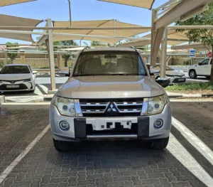 Mitsubishi Pajero 2010 ( 3.5 - V6 ) - 160000 KM - Full Options With Sunroof - Full Original Paint