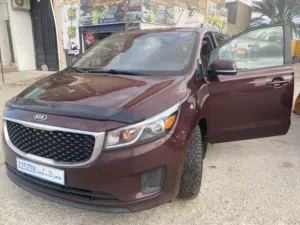 Used Kia Sedona in Tripoli
