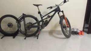 YT Capra full body carbon Medium size 27.5/ mullet enduro