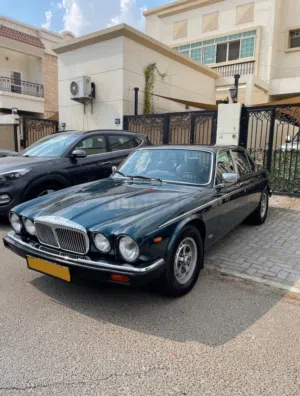 Daimler Double Six
