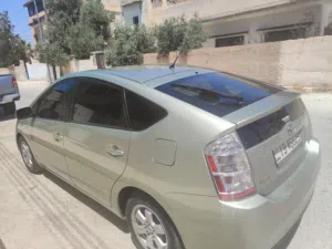 Used Toyota Prius in Amman