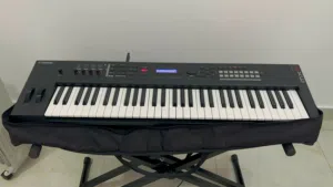 Yamaha keyboard MX61