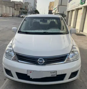 NISSAN TIIDA  2012
