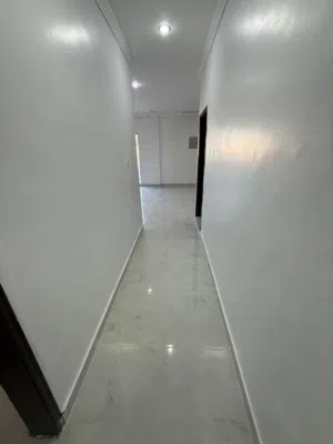 200 m2 3 Bedrooms Apartments for Rent in Hawally Salwa