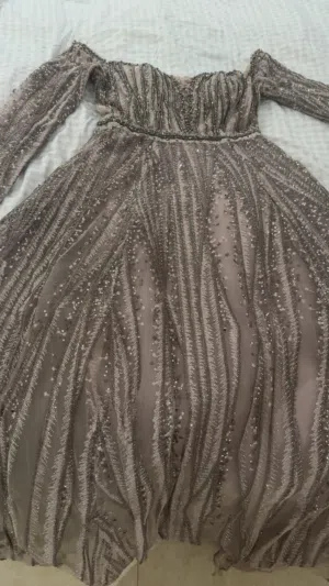 للبيع فستان شبكة او مناسبات  شبة جديد