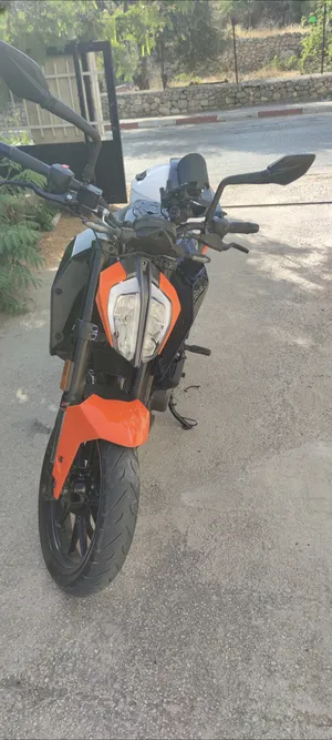 2023-ktm-duke250