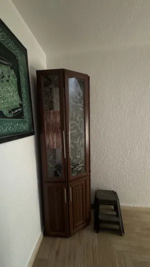 خزانة زاوية للمطبخ للبيع بحالة ممتازة
