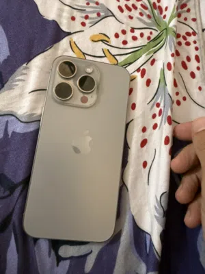 للبيع آيفون 15 برو