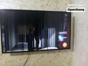 شاشة مكسورة للبيع شغالة 100٪
