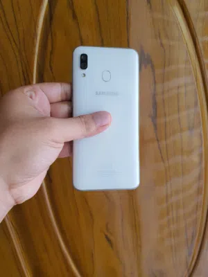 Samsung Galaxy A30 64 GB in Najaf