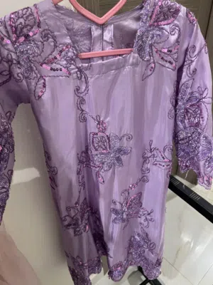 فساتين بشكل جميل مع شباصات ف منه 2