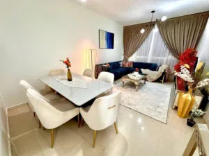 متاح غرفة وصالة الشارقه منطقهالمجاز 3 مقابل حديقة الصفيا  مع نت