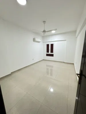 100 m2 3 Bedrooms Apartments for Rent in Muscat Al Khoud