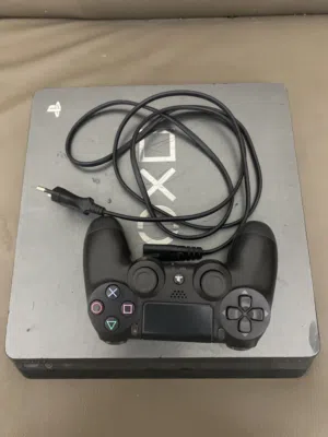 PlayStation 4 PlayStation for sale in Al Dakhiliya
