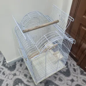 قفص ببغاء كبير