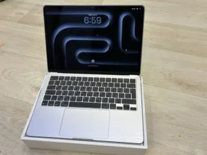 MacBook Air M4