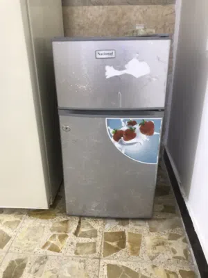 ثلاجة ناشونال نظيفة ومناسبة