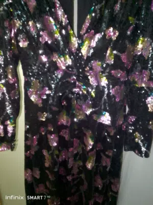 فستان حفلات بحاله جديده