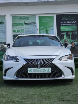 Used Lexus ES in Muscat