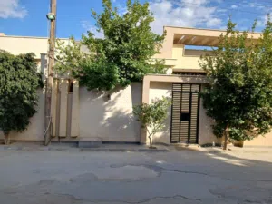 فيلا أرضية للبيع . في القرقني خلف الرويمي