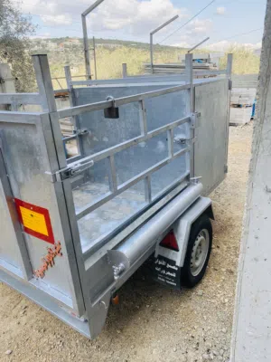 مجروره لسيارات اشي بصلا عنبي العرباي جديده مش ماشيه ووزن ممتاز السعر قابل لتفاوض